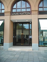 Loop-Louis Vuitton.jpg